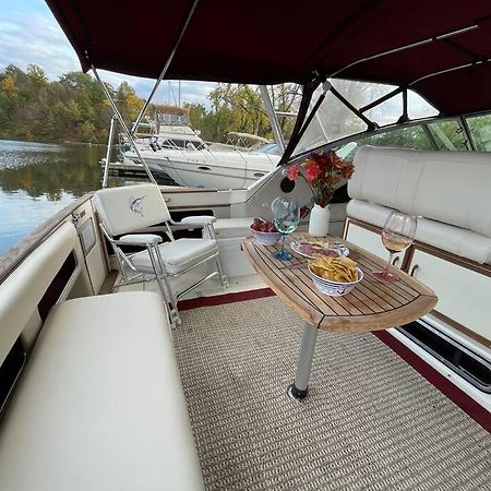 Private Yacht On Catskill Creek Εξωτερικό φωτογραφία