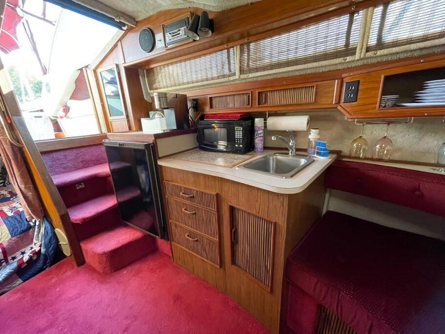 Private Yacht On Catskill Creek Εξωτερικό φωτογραφία